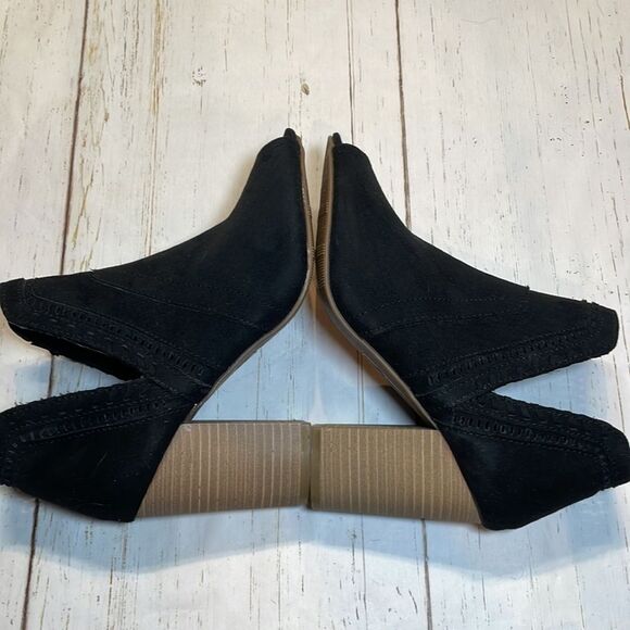 Fergalicious women’s black micro suede slip on booties/boots size 6 - Picture 8 of 12